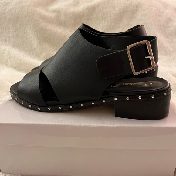 Black Truffle Collection Sandals - Picture 3 of 6